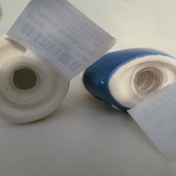 Cracker Barrel Salt and Pepper Shakers ~ Lighthouse and Sailboat ~ NWT - Picture 7 of 8